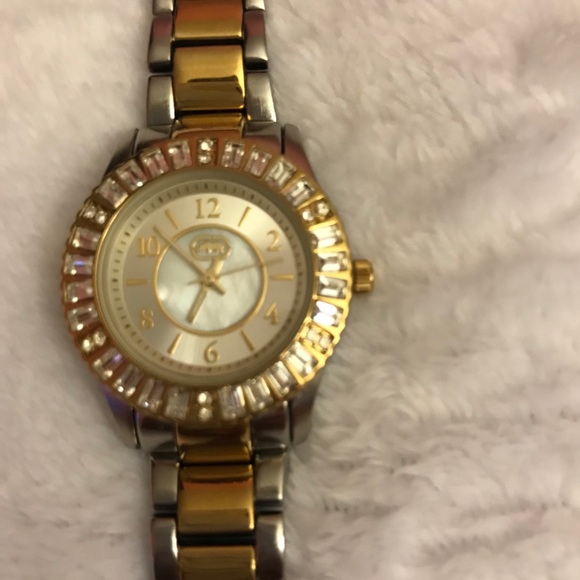 Watch - Picture 1 of 4